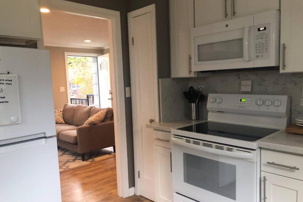 Cozy Crown Hill Carkeek Cottage W/3 Beds, Full Kitchen & Backyard In North Seattle Bagian luar foto