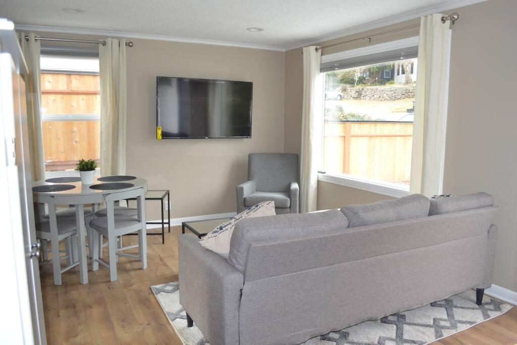 Cozy Crown Hill Carkeek Cottage W/3 Beds, Full Kitchen & Backyard In North Seattle Bagian luar foto