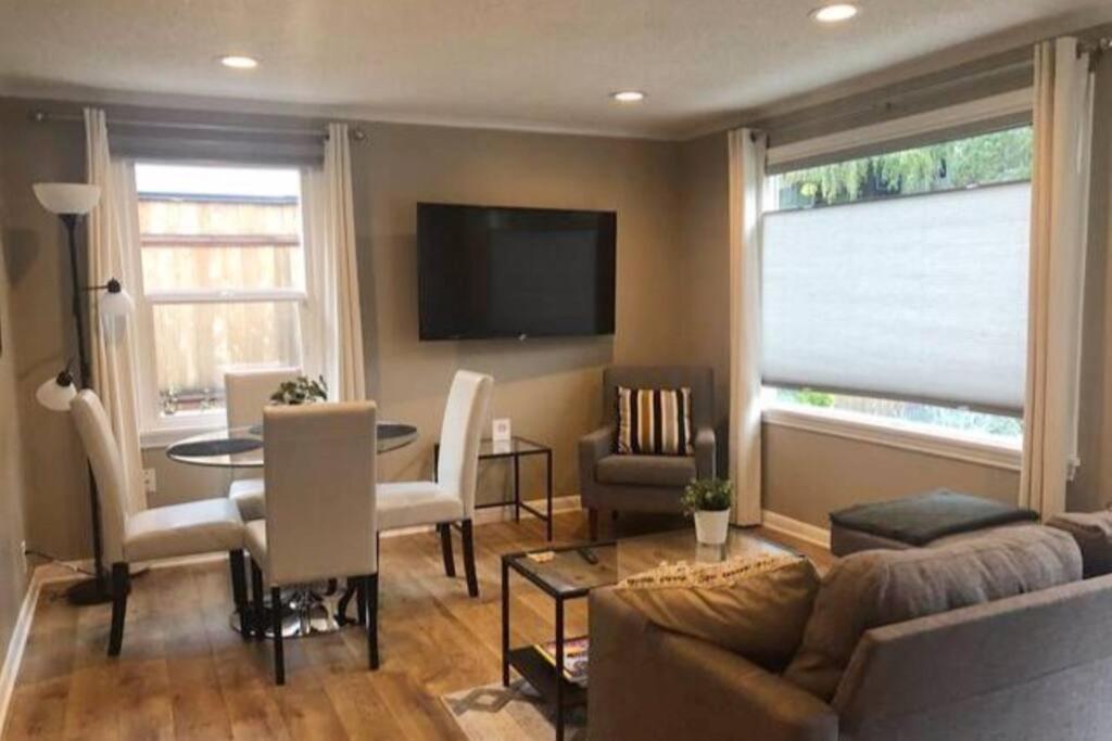 Cozy Crown Hill Carkeek Cottage W/3 Beds, Full Kitchen & Backyard In North Seattle Bagian luar foto