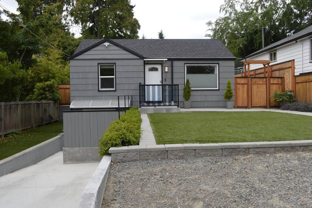 Cozy Crown Hill Carkeek Cottage W/3 Beds, Full Kitchen & Backyard In North Seattle Bagian luar foto